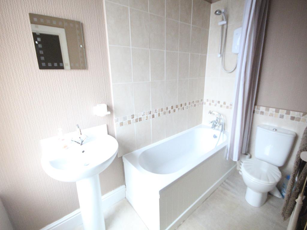 3 bedroom end terrace house To Let in Foulridge, Colne - IMG_4018.jpg